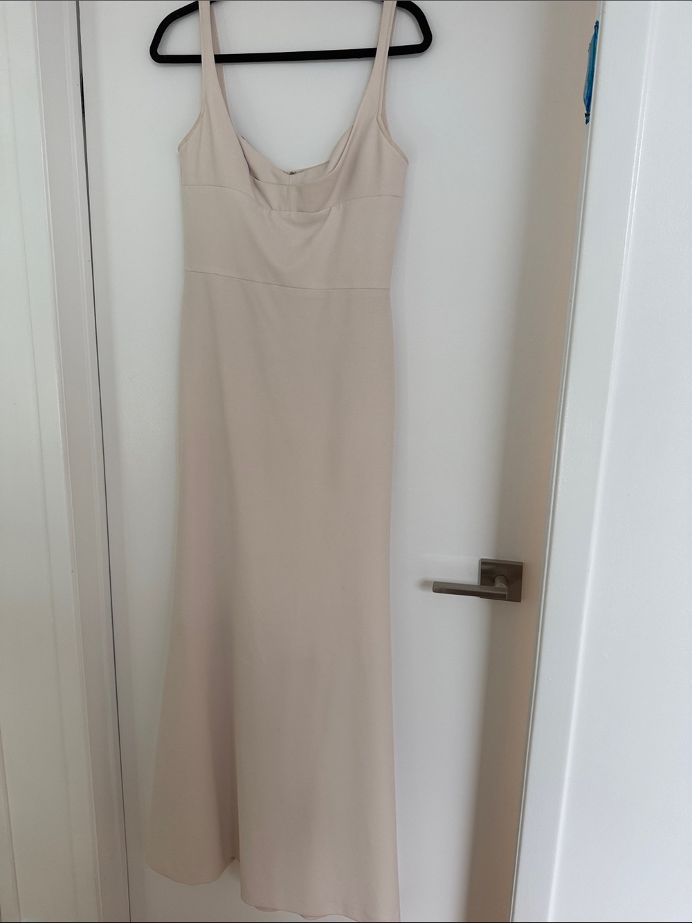Vera Wang Cream Scoop-Neck Maxi Dress